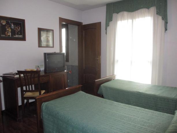 Camera doppia con letti singoli albergo vicino Udine