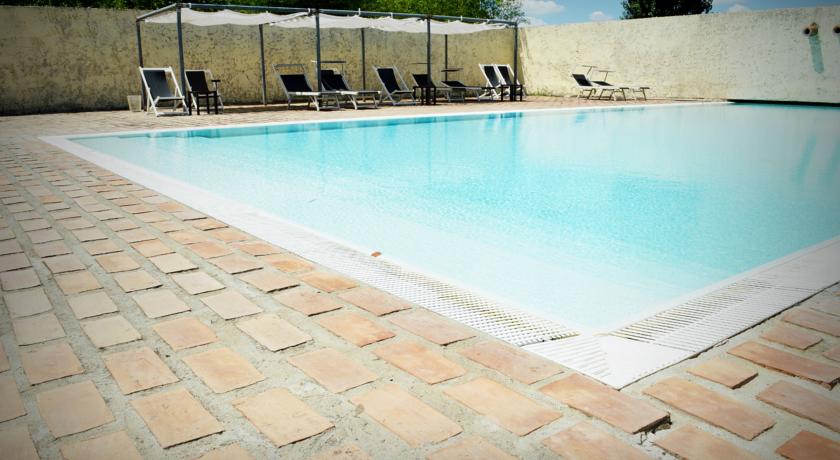 Centro Benessere a Sabaudia con Piscina