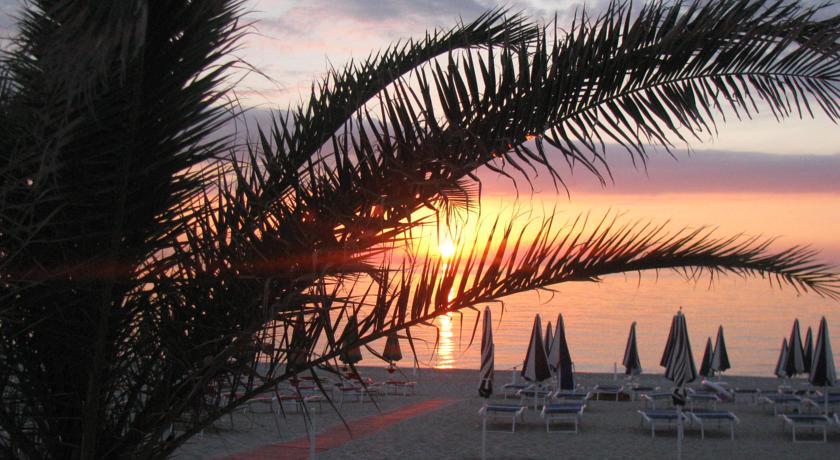 Dove dormire sulla Spiaggia a Numana
