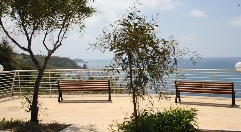 Villaggio in Costa degli Dei fronte Mare