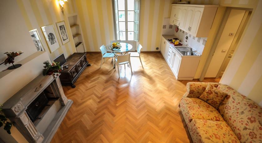 Junior Suite con Camino e Ampio soggiorno