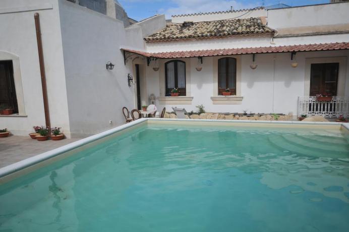 B&B casa Vacanza con Piscina ad Avola