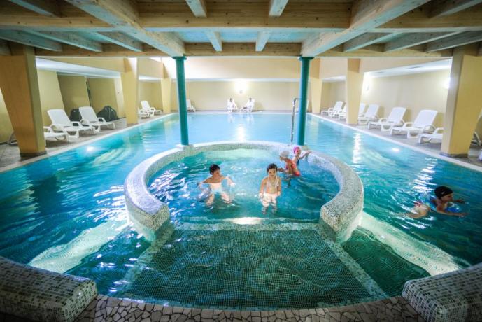 Hotel 3 stelle a Lavarone con Piscina Coperta adulti e Piscina Coperta per Bambini, Centro Wellness e Ristorante