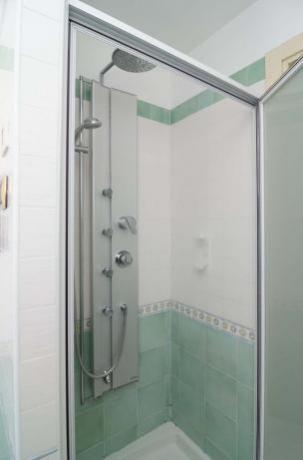 Hotel 3 stelle Ischia camere doccia idromassaggio
