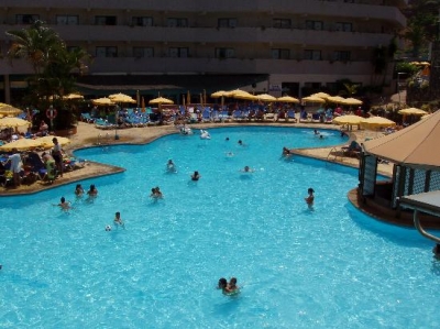 Per pulire e igienizzare la tua piscina