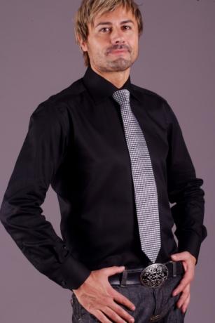 Camicia uomo modello classico maniche lunghe