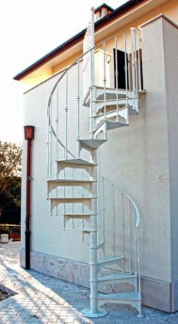 scala chiocciola in ferro