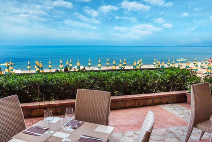 Agriturismo con Ristorante affacciato sulla spiaggia