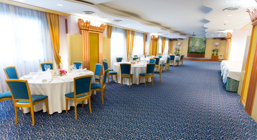 Hotel 4 stelle con Ristorante a Pomezia 