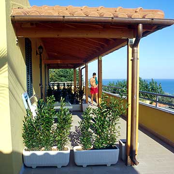 Trilo-comfort verande coperte arredate Villaggio Silvi-marina