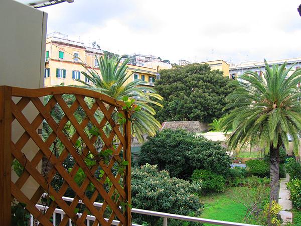 Camere e Prima Colazione con Giardino a Napoli 