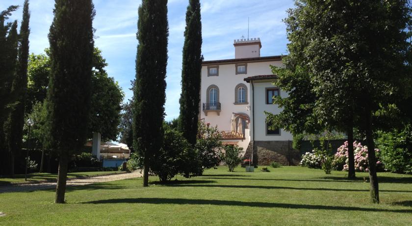 esterno villa Chianti toscana vicino Firenze  