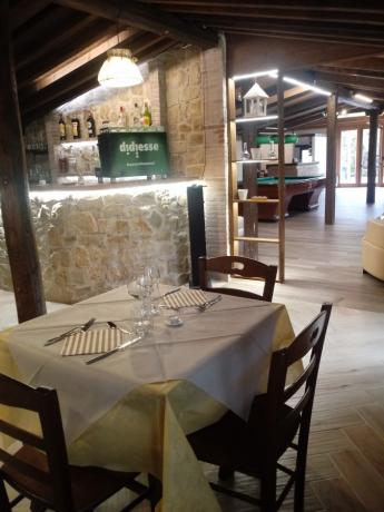 Resort in centro Italia con ristorante rustico