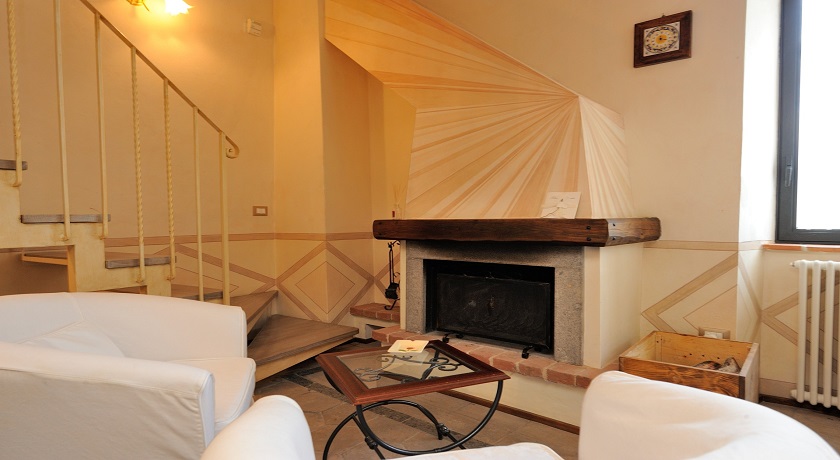 Edemondo Junior Suite romantica con camino