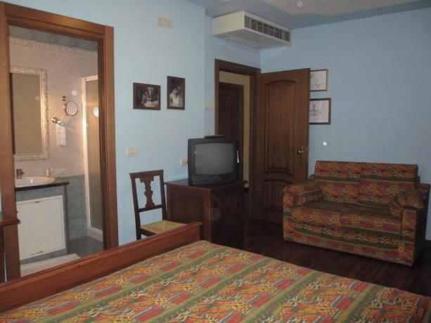 Camera matrimoniale con bagno albergo Rivignano