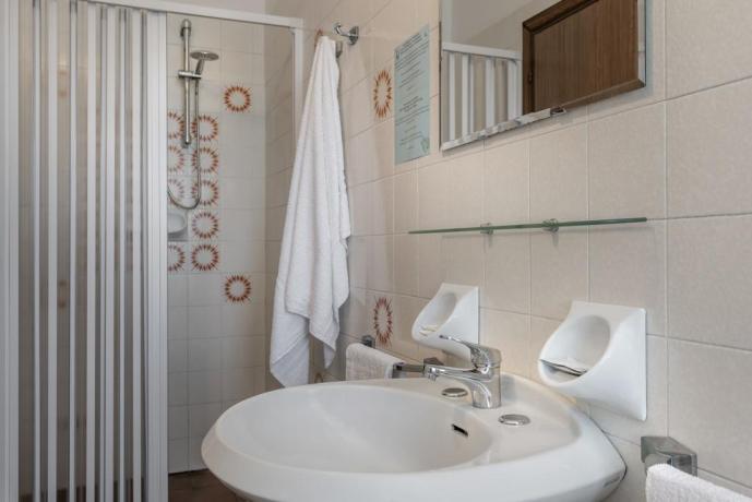 Bagno privato box doccia hotel3stelle Igea Marina