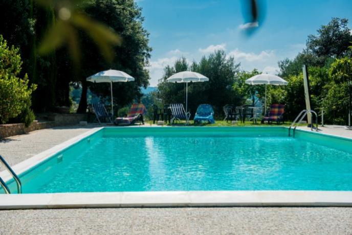 Agriturismo tra Lago Trasimeno e Perugia: Piscina
