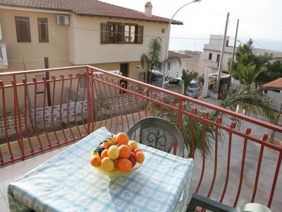 Appartamento con terrazzino