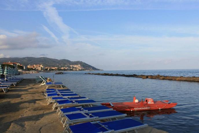 Hotel 3 stelle spiaggia-privata-Diano-marina-riviera-dei-fiori