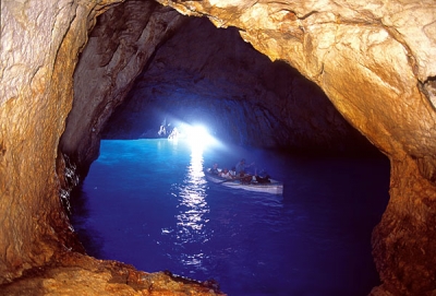 Capri, la Grotta Azzurra -the blue cave-