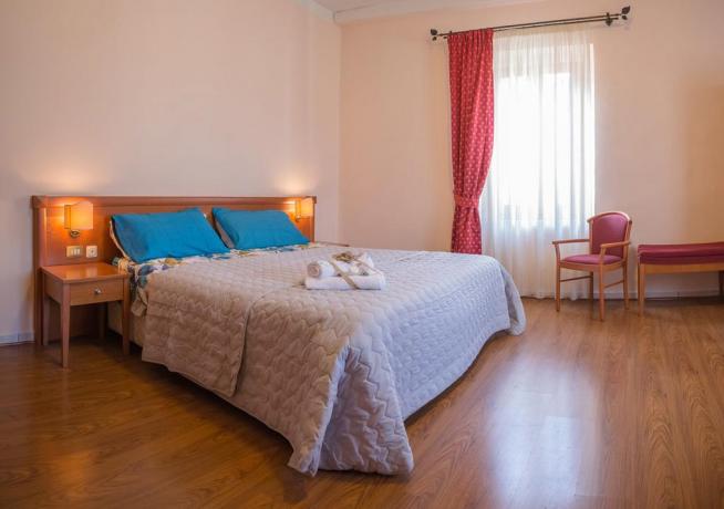 Camere comfortevoli ai piedi di Assisi, prezzi bassi