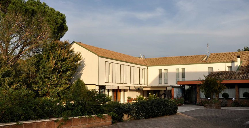 Ingresso Country House di Viterbo casale per gruppi