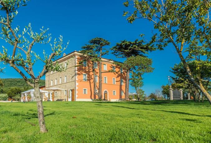 Vacanze romantiche in Umbria con zona relax	 