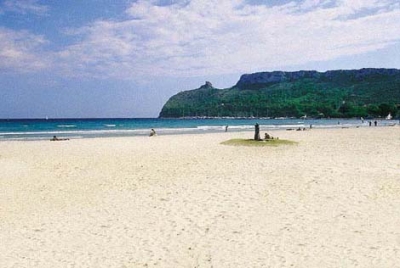 spiaggia poetto a cagliari