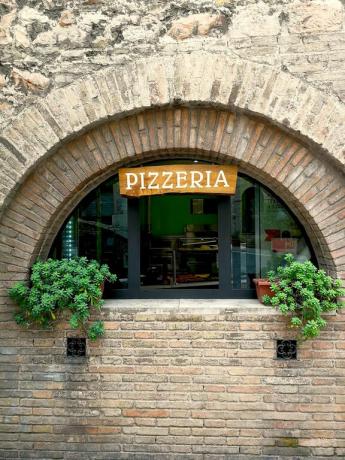 Hotel 3stelle con pizzeria centro città Assisi Umbria