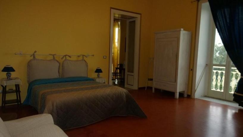 Camera tripla- pavimento in piastrelle appartamento