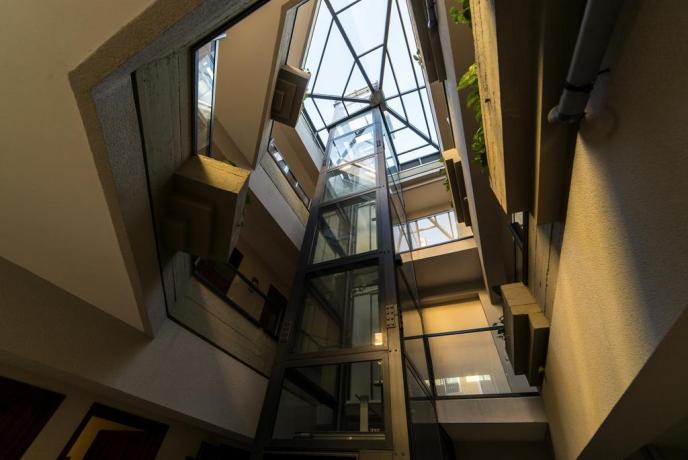 Residence-Taormina con Ascensore-Scale Fronte Mare