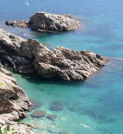Scogliere a picco sul mare