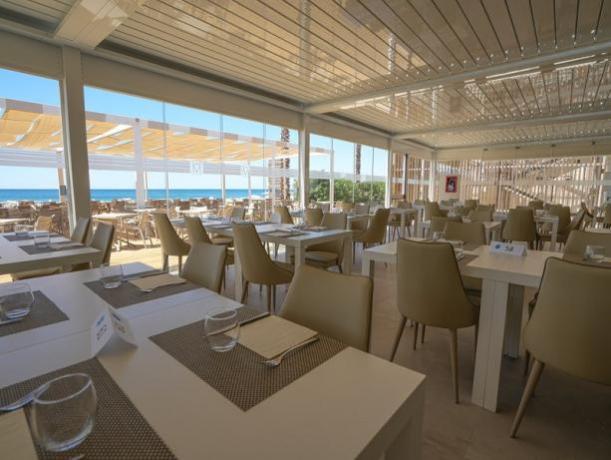 Ristorante con Piatti della tipici regionali/nazionali