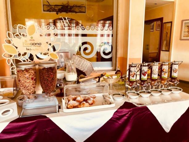 Colazione a buffet hotel3stelle a San-Bartolomeo-Mare