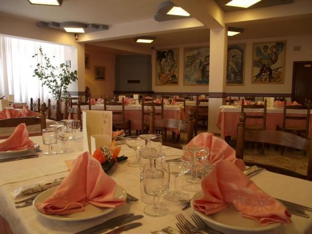 Hotel a Catania con Ristorante esterno 