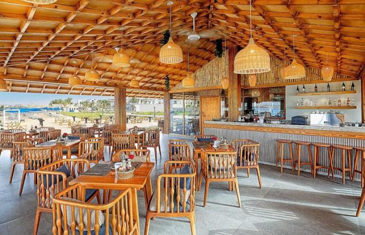 Ristorante sulla spiaggia all inclusive villaggio Hurghada 