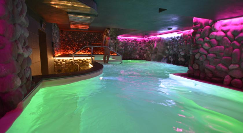 Lastminute 2 GIUGNO in Hotel 3 stelle a Chianciano con Ristorante e Piscina Talassoterapica con Centro Benessere o SPA