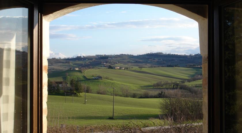 Agriturismo con camera matrimoniale con vista 