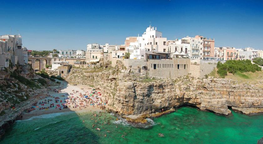 Offerta WEEKEND in bed and breakfast a Polignano a Mare con Bonus Vacanze Accettato