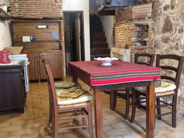 Appartamenti con mura in pietra vicino San Pio