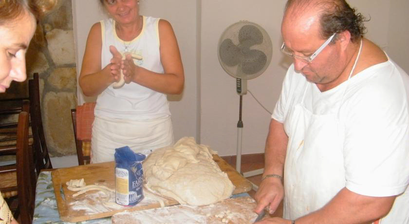 Cucina tipica casareccia, Villaggio nel Cilento 