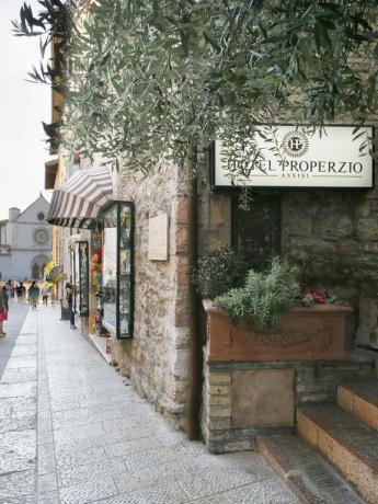 Facciata esterna Hotel ad Assisi
