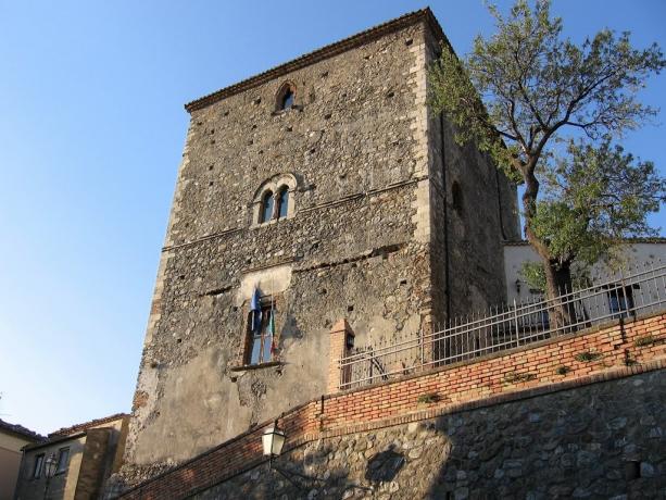 Agriturismo per visitare il Castello di Altomonte 