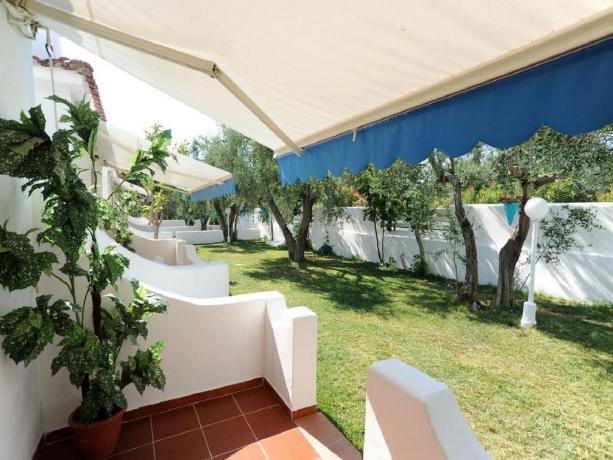 Depandance hotel 3stelle Mattinata con giardino Foggia 