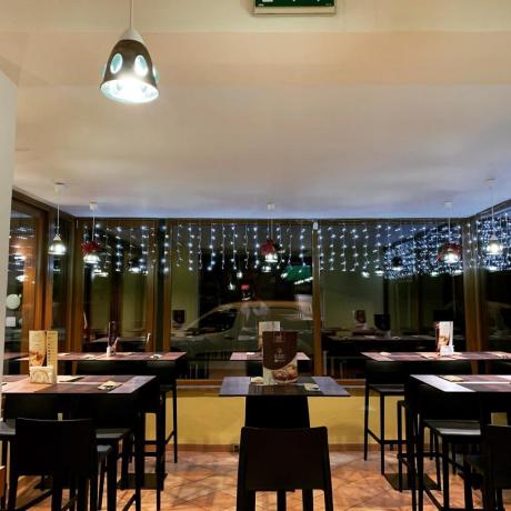 Sala Ristorante ideale per Cerimone-Feste Private-Bosco