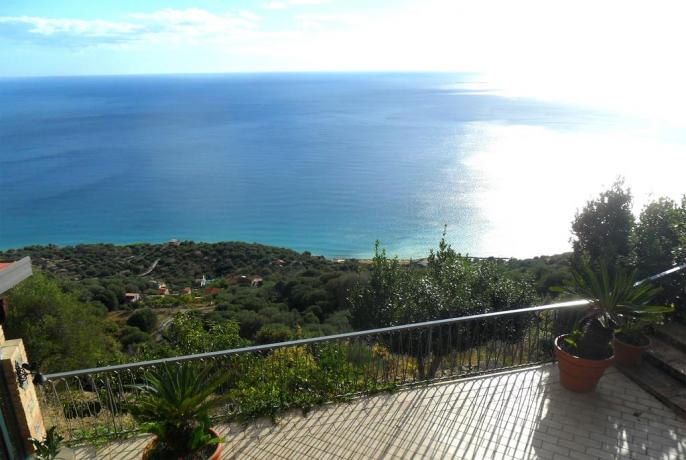 Agriturismo con Camera con Terrazza a Pisciotta  