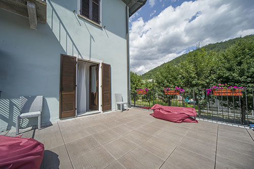 Casa-vacanze con terrazza arredata Bardonecchia vicino impianti scii 