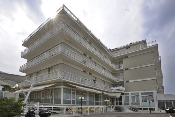Hotel 3 stelle sul lungomare di Pesaro