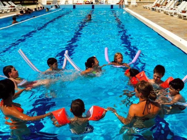 Piscina con corsi di nuoto per Principianti Calabria 