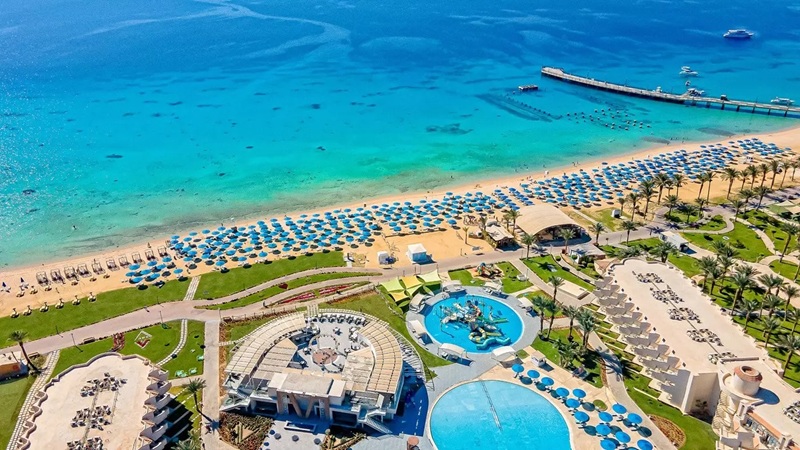 villaggio-acquapark-spiaggia-barrieracorallina-hurghada